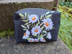 Malá kosmetická taška na zip - kopretiny