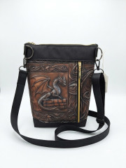 Dámská / Pánská crossbody taštička přes rameno – Drak na knihách (24 × 19 cm) (2)